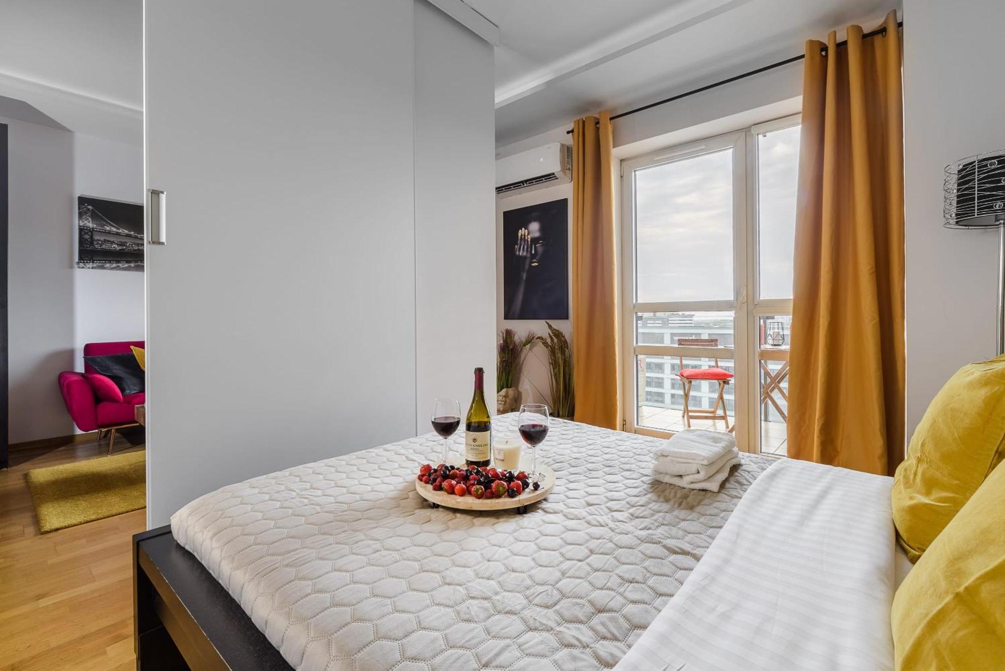 Lumina Apart With Balcony Platinum Tower Варшава Экстерьер фото
