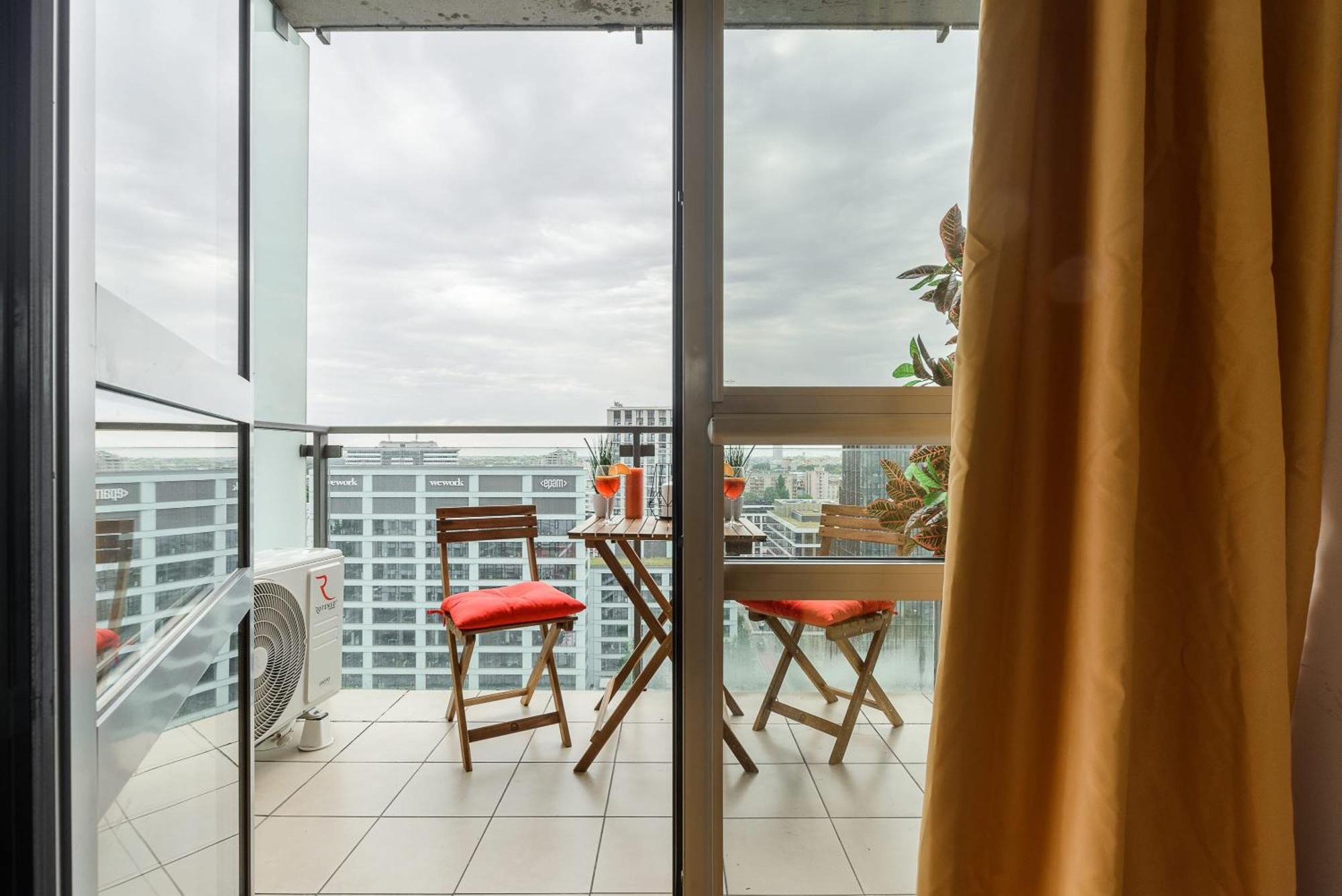 Lumina Apart With Balcony Platinum Tower Варшава Экстерьер фото