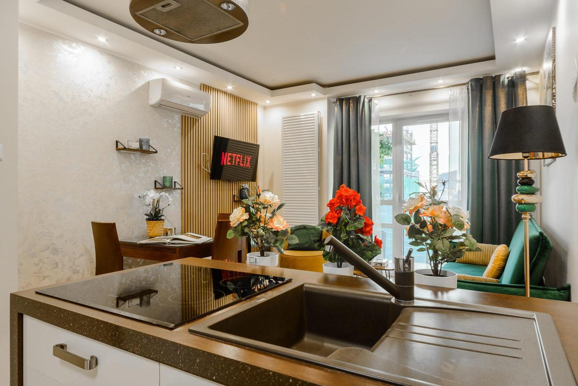 Lumina Apart With Balcony Platinum Tower Варшава Экстерьер фото